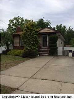 4th image of 152 Seidman Ave