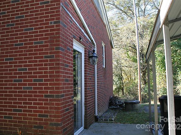 5th image of 240 Hamrick Rd