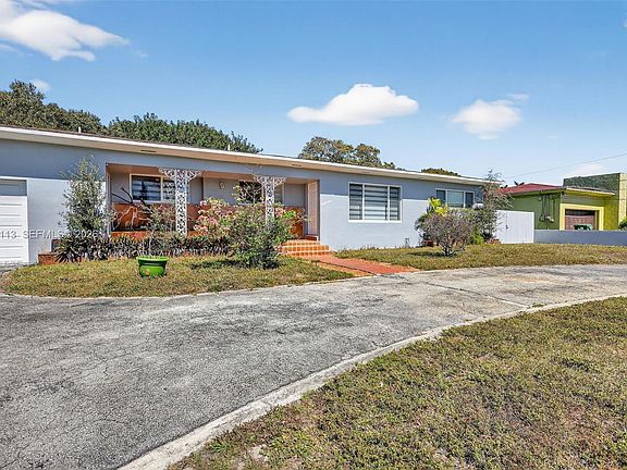 4th image of 801 S Biscayne River Dr