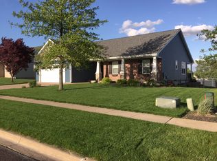 713 Simon St, Washington, IL 61571