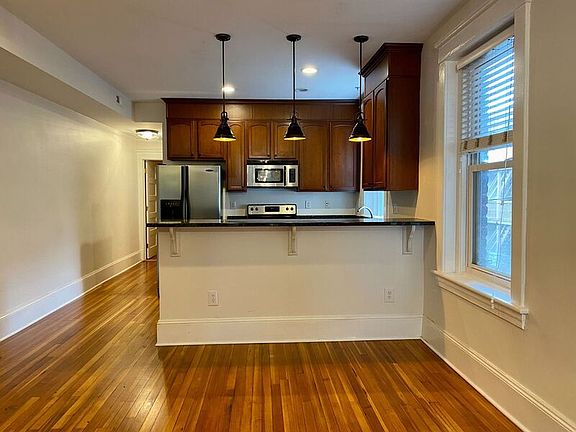 5th image of 2709 Hanover Ave #U4