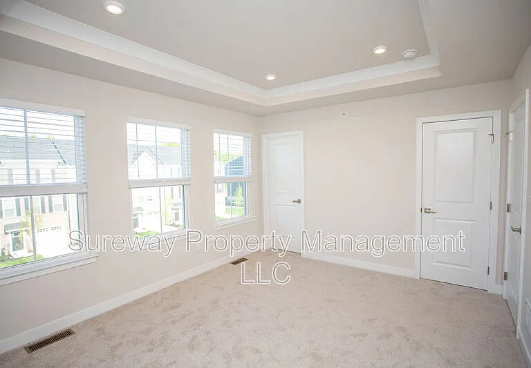 8 Foxwood Dr — Photo 24