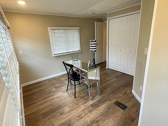 2nd image of 102 Burgundy Cir
