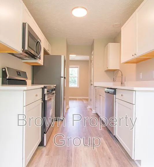 621 Winthrop Ct — Photo 5
