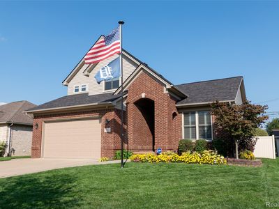 15861 Humphrey St, Southgate, MI, 48195