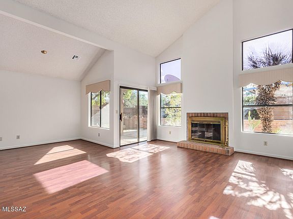 4th image of 10242 E Potomac Pl