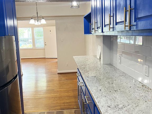 4th image of 609 Cortlandt St APT 1