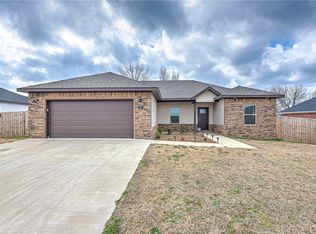 43 W Chikasaw Rd, Farmington, AR 72730