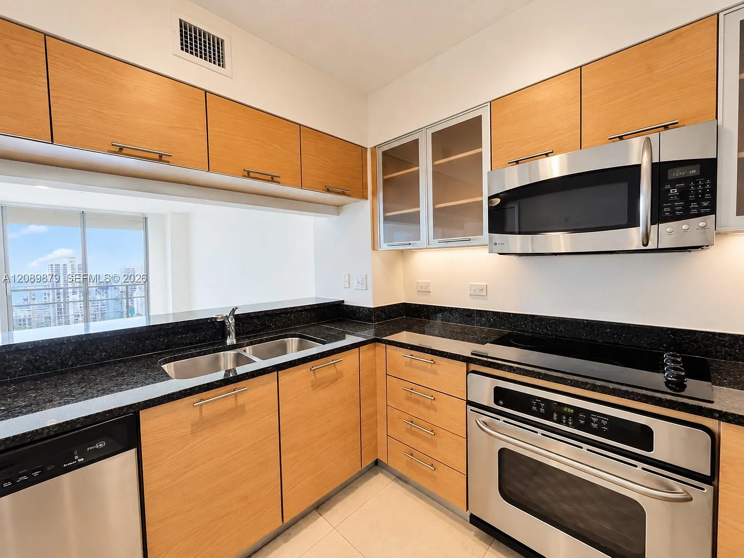 1 bed, 757 sqft, $3,000 — Photo 2