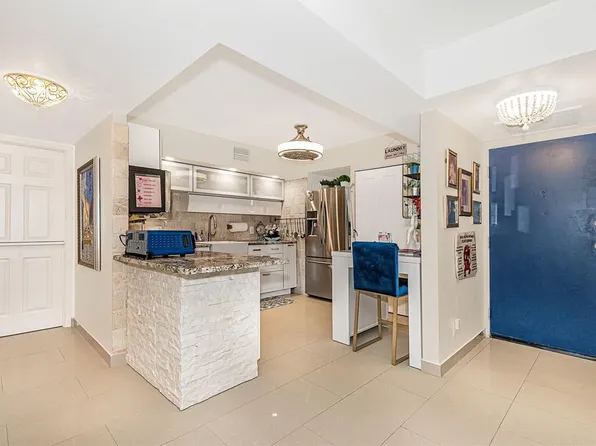 2816 N 46th Avenue #J281, Hollywood, FL 33021