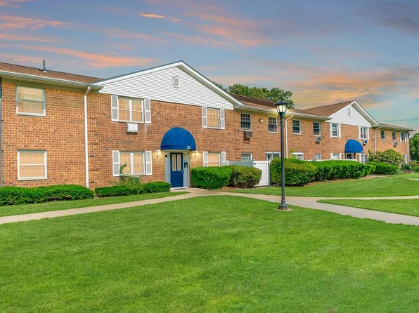 460 Old Town Road #26P, Port Jefferson Station, NY 11776