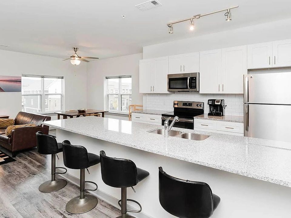 1st image of 804 Riverfront Pkwy #202