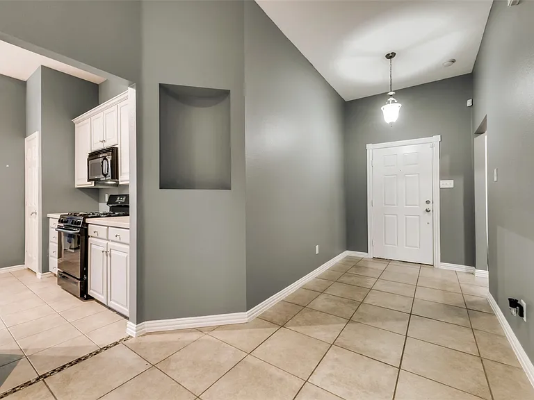4403 New Meadow Dr — Photo 7