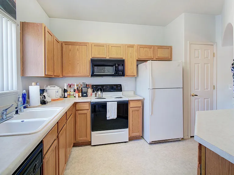 3830 Strawberry Field Grv #B — Photo 6