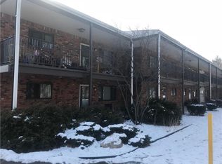 7677 Greeley St APT 23, Utica, MI 48317