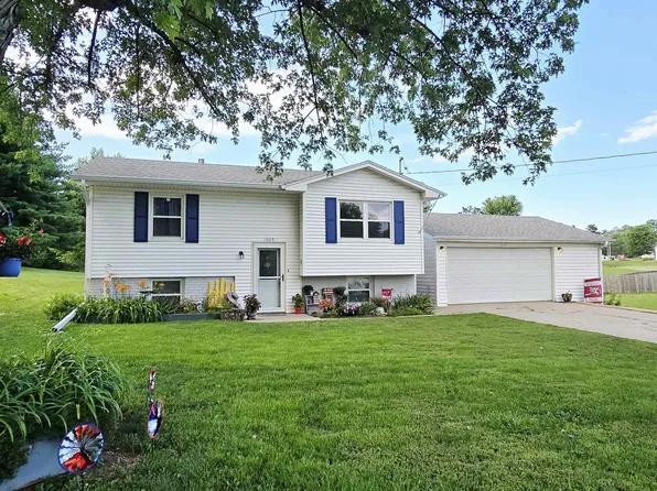 1009 15th Ave E, Oskaloosa, IA 52577