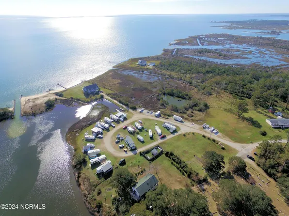 2 Landin The Road, Sea Level, NC 28577