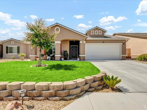 1104 E Ventura St, Avenal, CA 93204