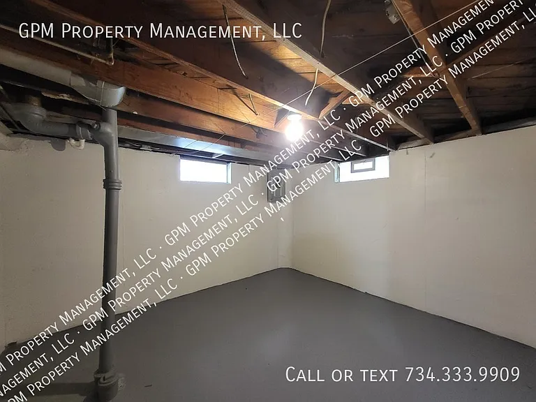 22084 Shakespeare Ave — Photo 13