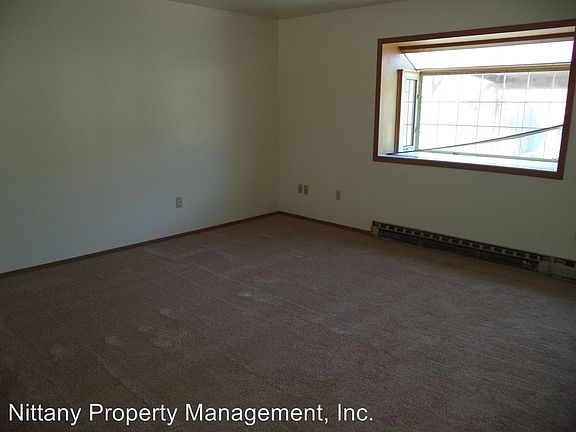 3rd image of 2046 Mary Ellen Ln