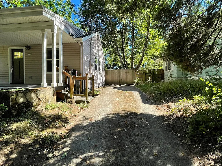 2320 N Kilpatrick St — Photo 23