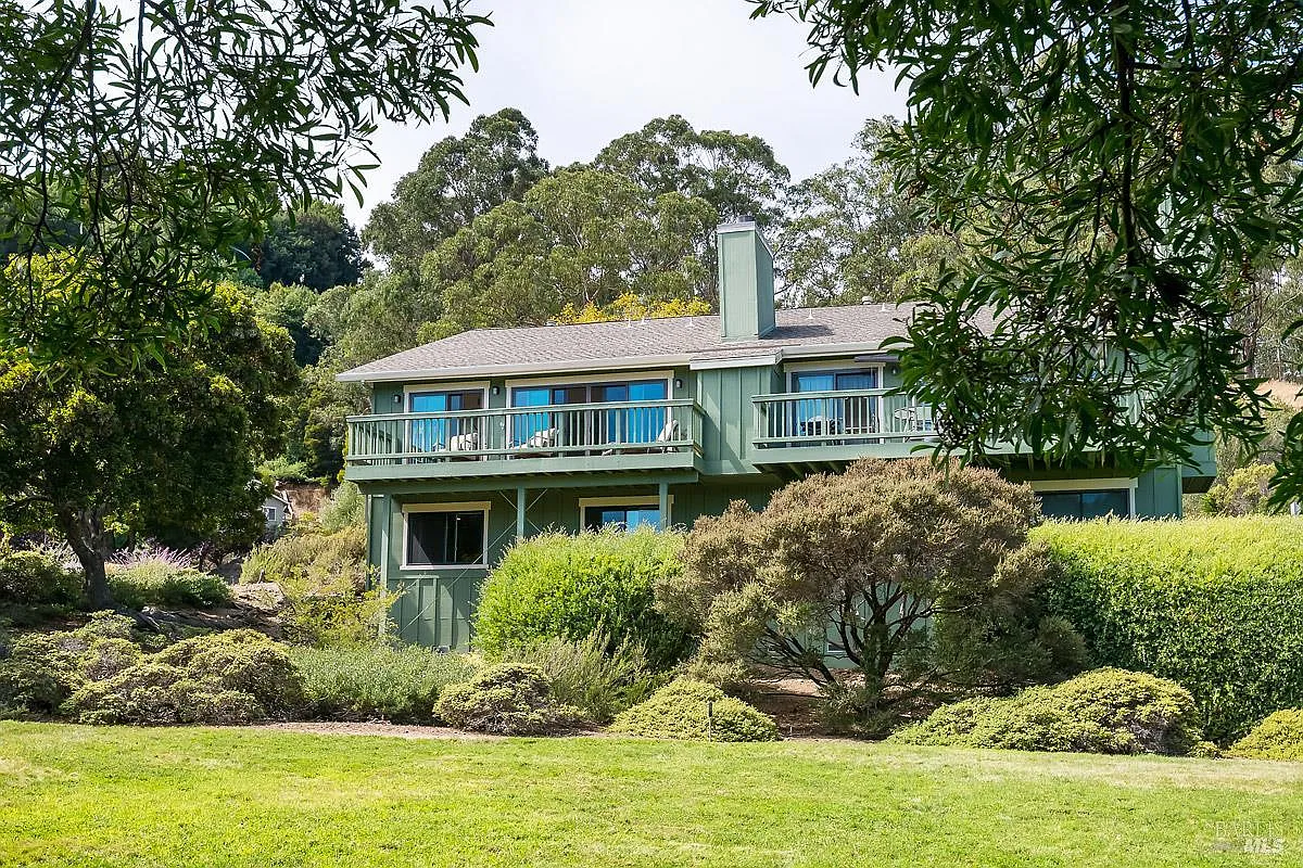 30 Toyon Court photo 1