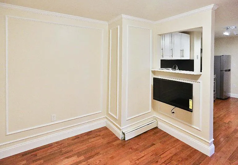 238 Everett St #2 — Photo 10