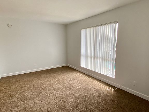 3rd image of 798 McClure St APT 12