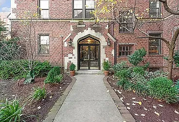 68-20 Burns Street