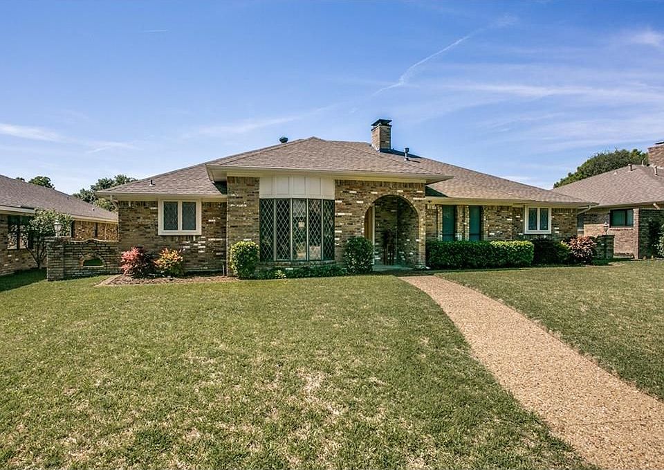 1st image of 9734 Amberley Dr
