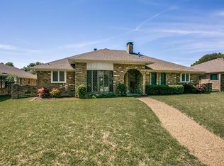 9734 Amberley Dr, Dallas, TX 75243
