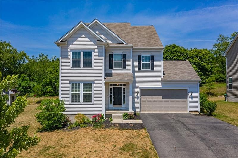 1st image of 315 Eagle Dr