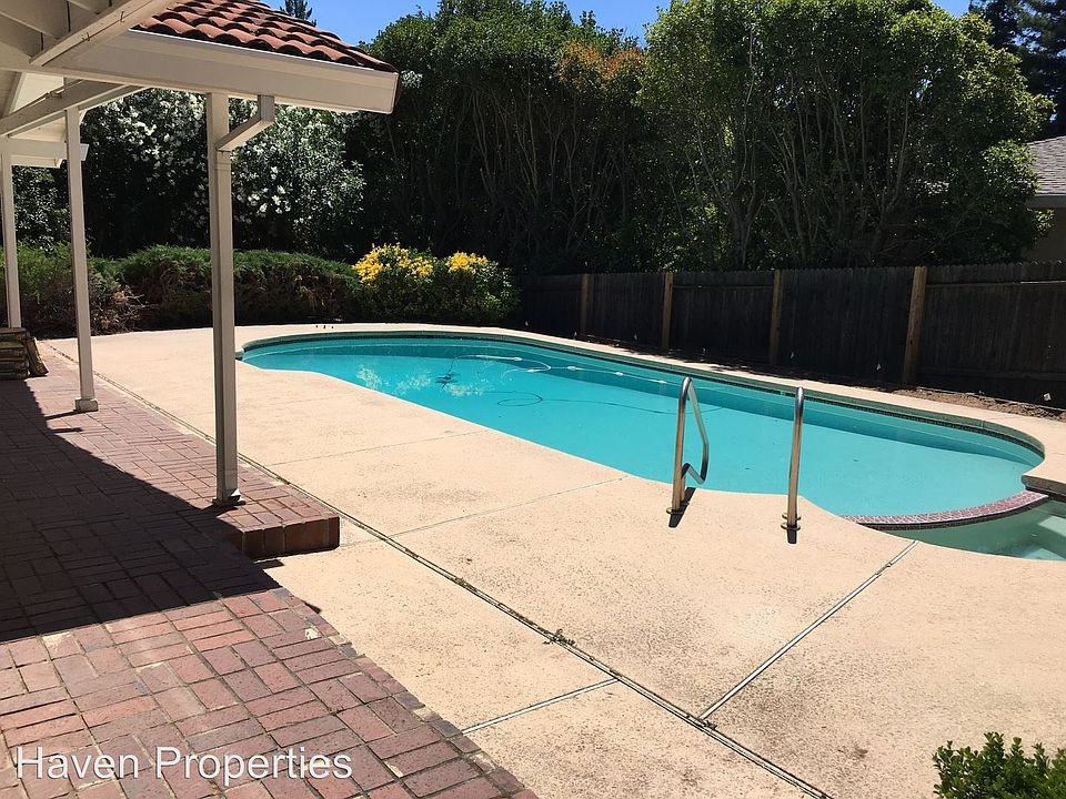 1st image of 4997 Arboleda Dr