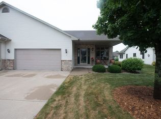 4717 N Fallview Ln, Appleton, WI 54913