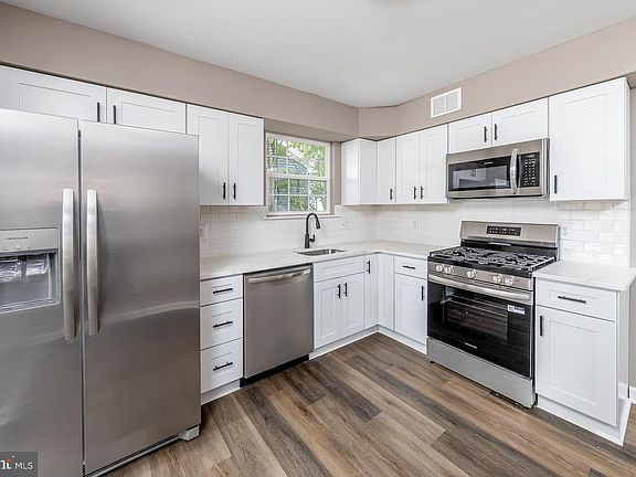 2nd image of 111 Burgundy Ct