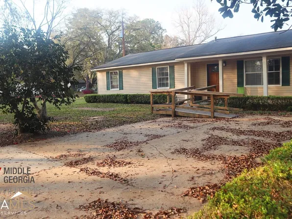 202 Independence Dr, Albany, GA 31705
