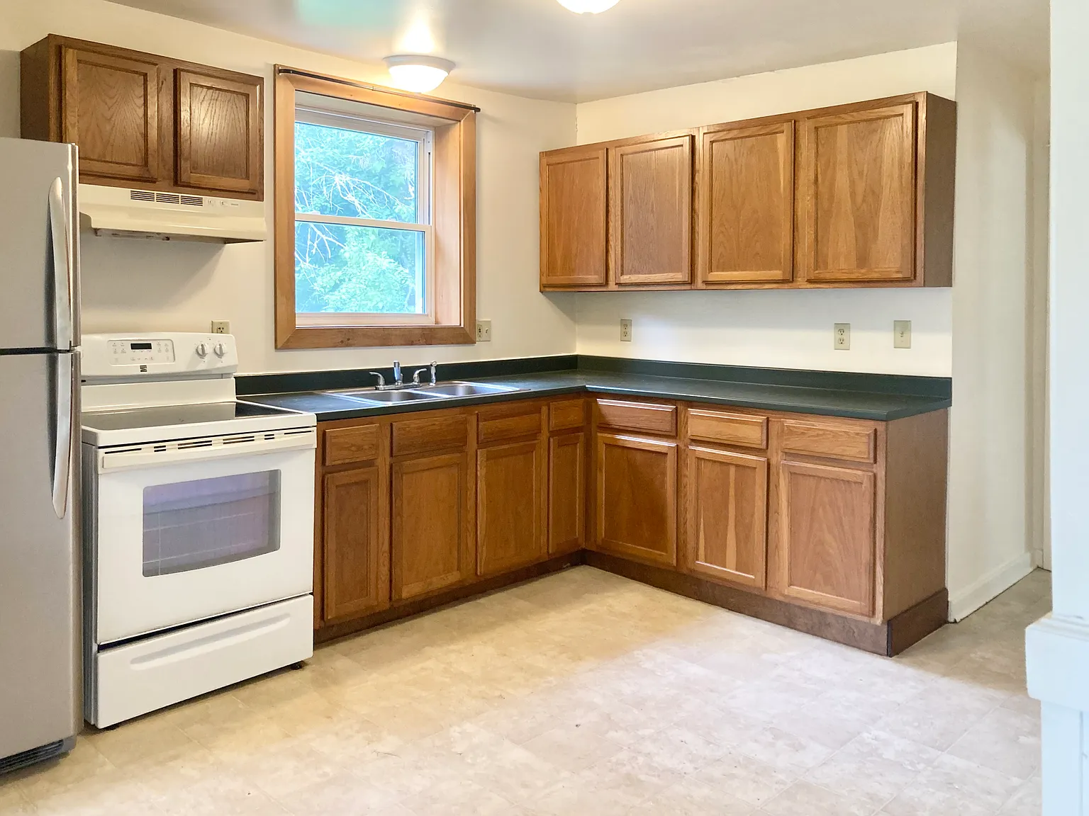3 bed, $1,500 — Photo 1