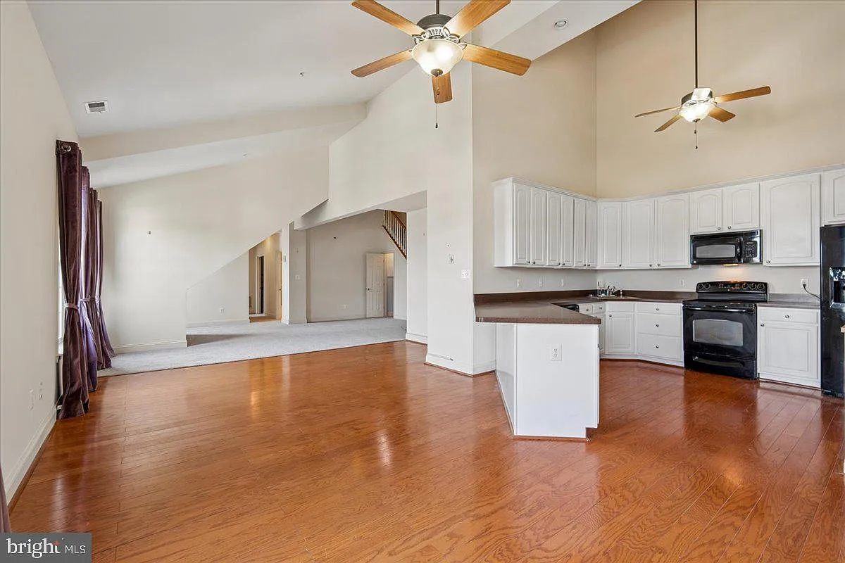2 bed, 2.0 bath, 1769 sqft, $2,495 — Photo 1