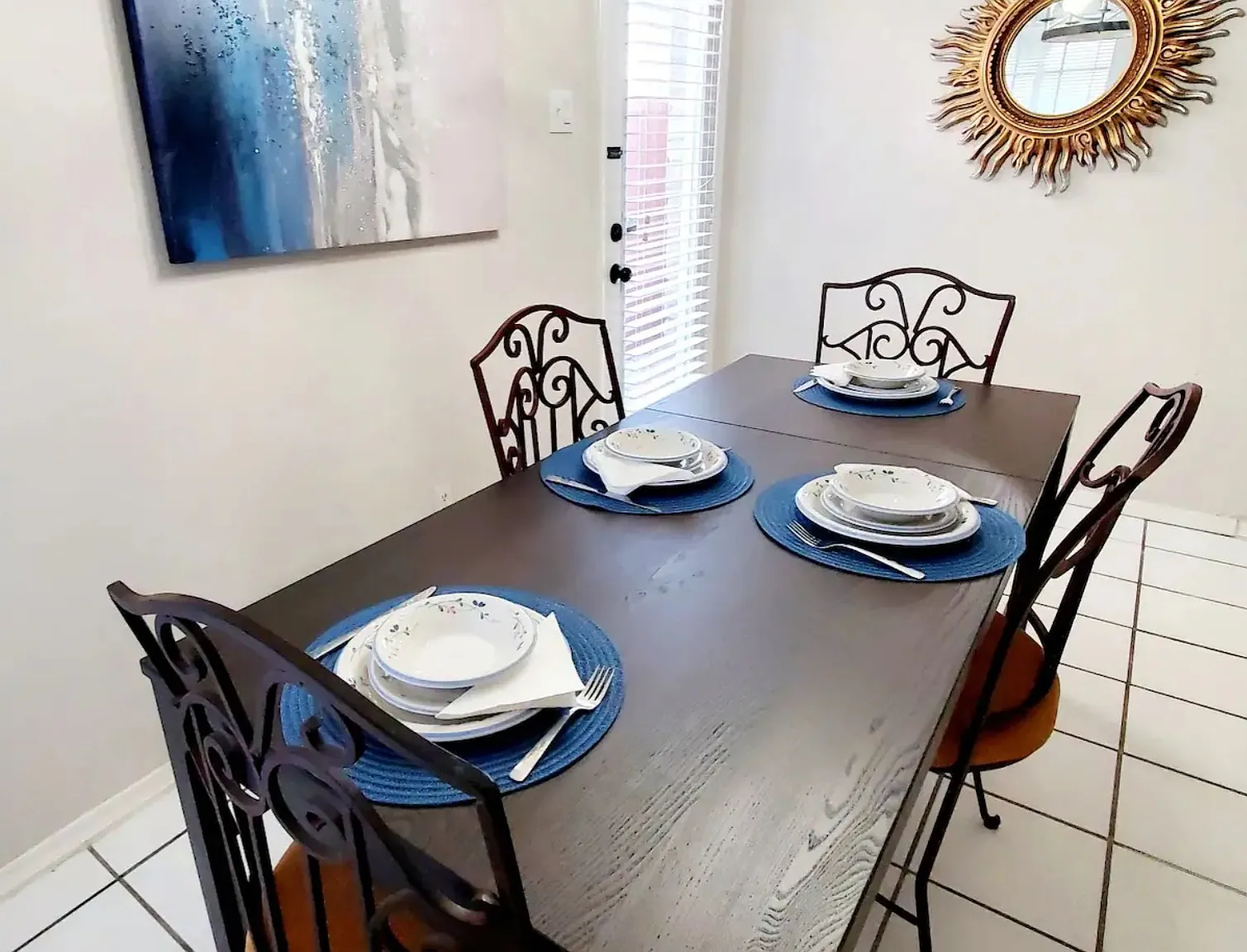 3 bed, 998 sqft, $1,800 — Photo 4