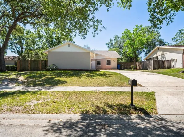 18406 Sterling Silver Cir, Lutz, FL 33549