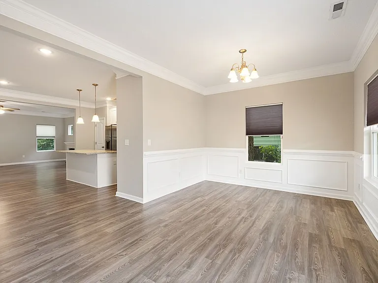 8035 E Glen Rd — Photo 5