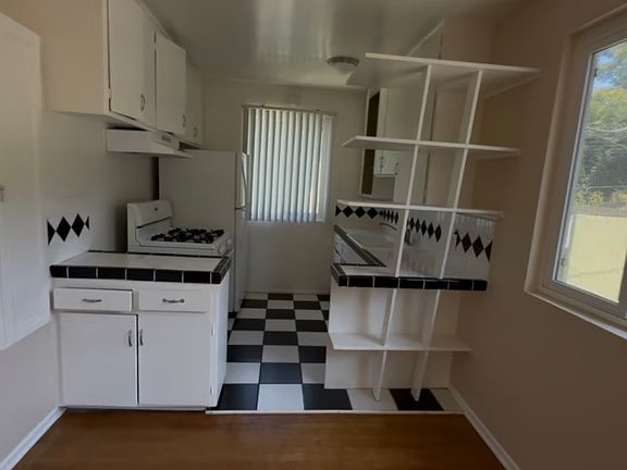 4th image of 712 N Vendome St APT 10