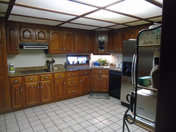 5th image of 407 E 20th St