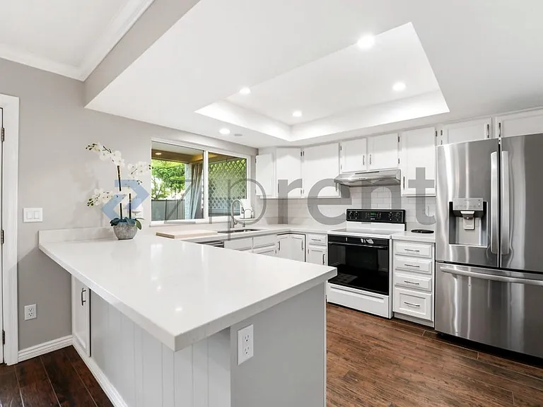 7551 E North Ln — Photo 16