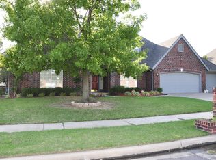 2500 N 15th St, Broken Arrow, OK 74012