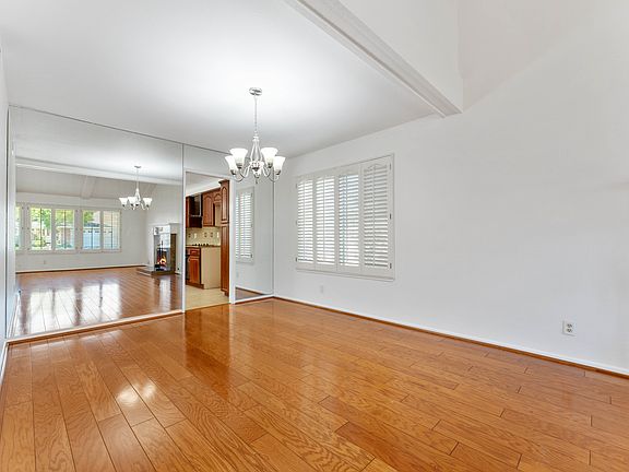 5th image of 774 Pamela Wood St