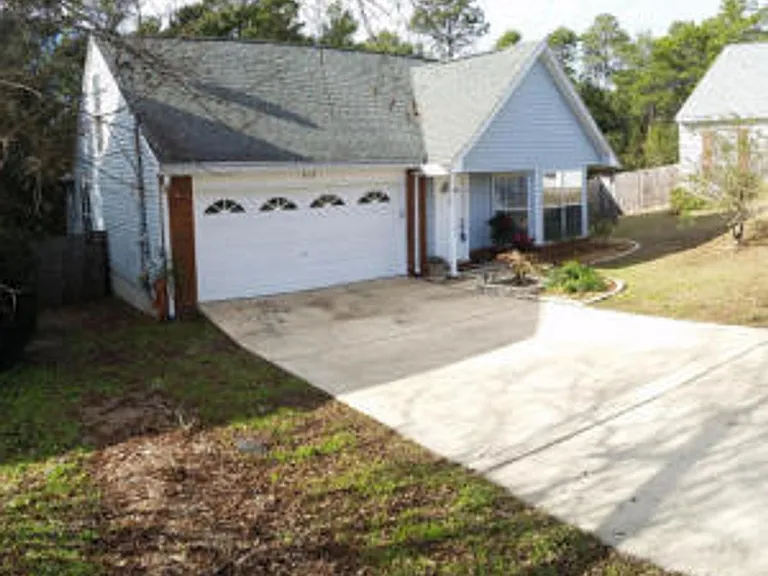 818 Sparkleberry Cv — Photo 2