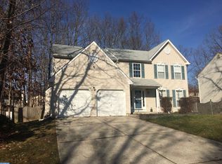 27 Ashland Ave, Sicklerville, NJ 08081