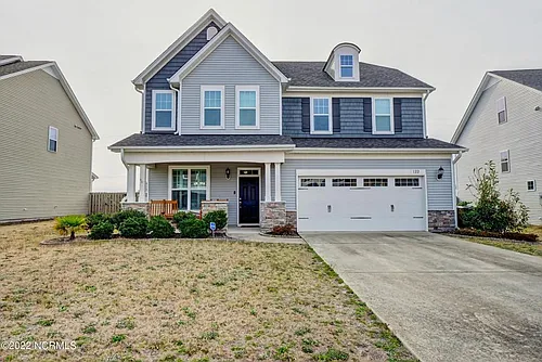 122 Hampton Dr Photo 1
