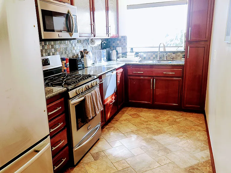 1222 Princeton St #18 — Photo 9